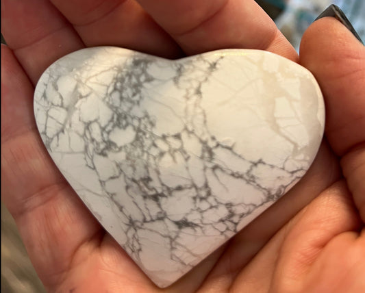 Howlite Heart Palmstone