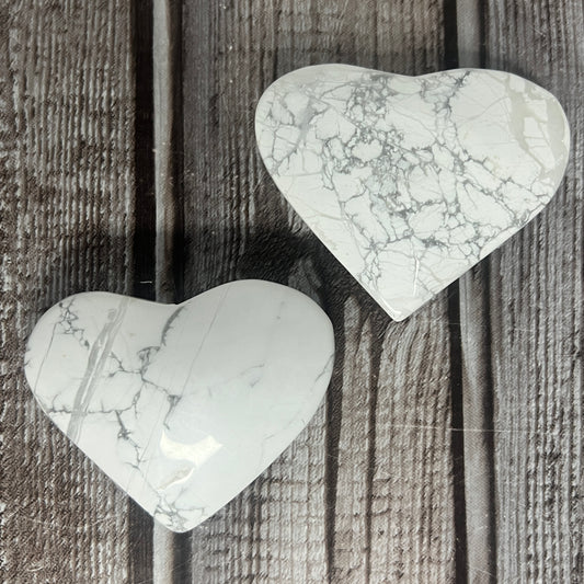 Howlite Heart Palmstone